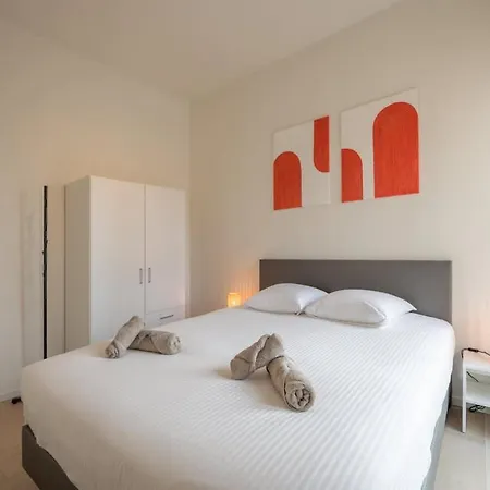 Modern With Private Terrace And Parking Lejlighed *