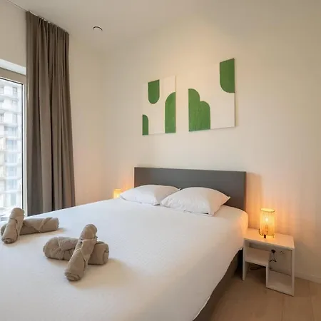 דירה Modern With Private Terrace And Parking *